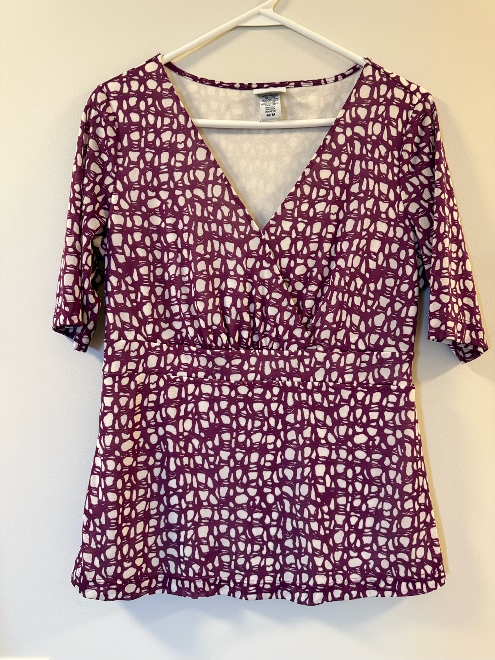Jaclyn Smith Purple and White Patterned V-Neck Tunic